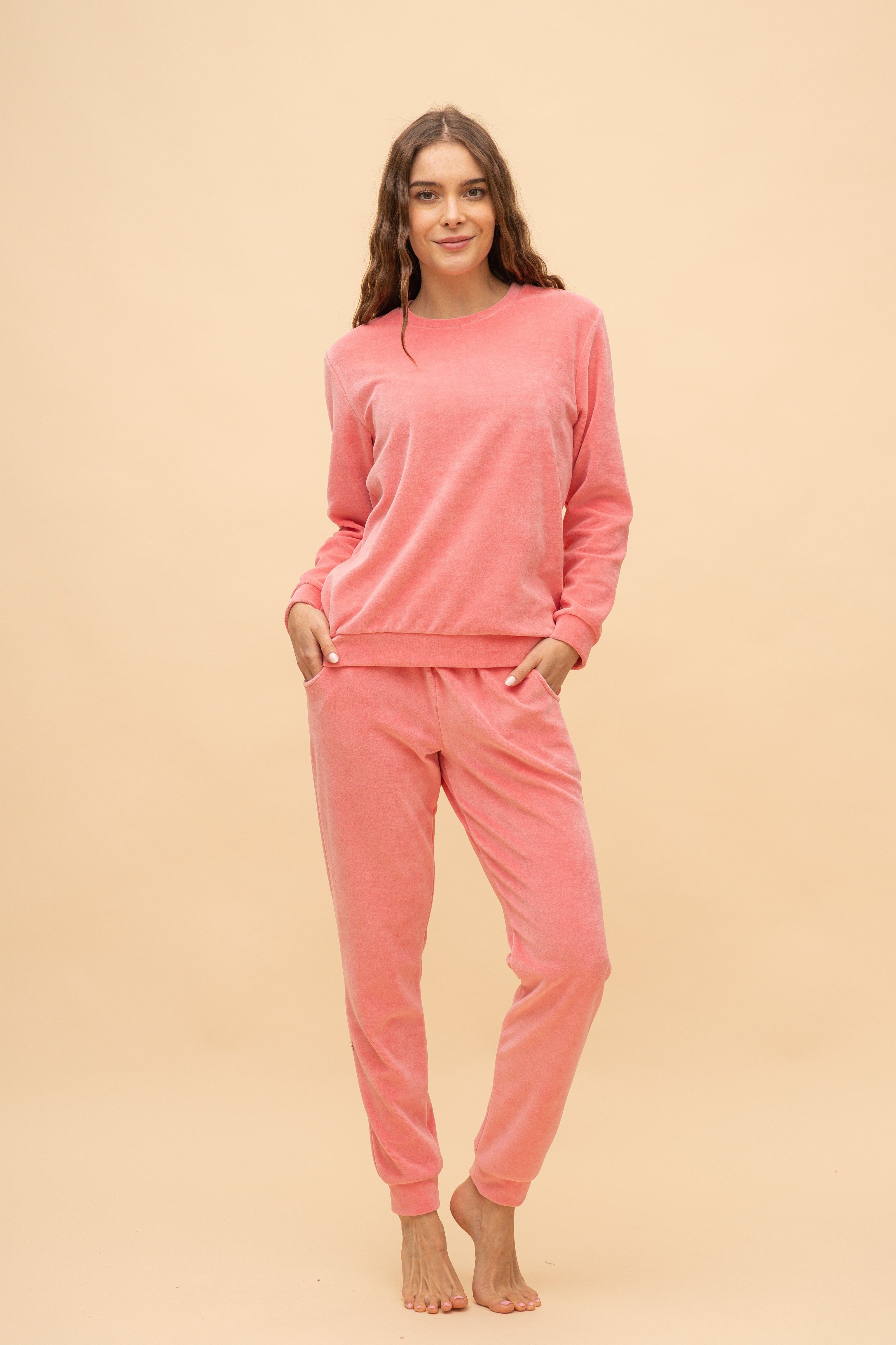 Екип от плюш "Velvica" (Розов)