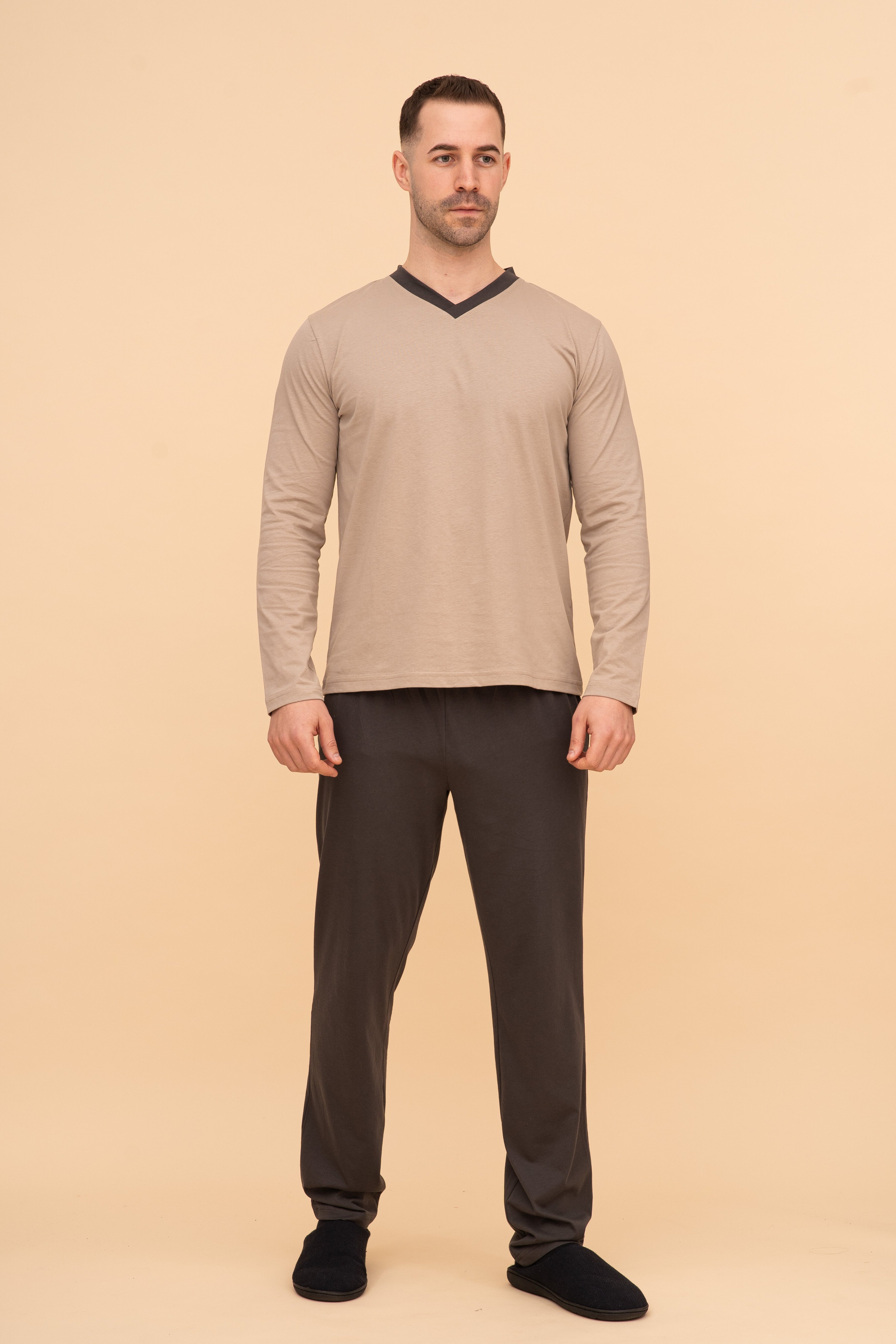 Мъжка пижама "V-collar" (Бежова)