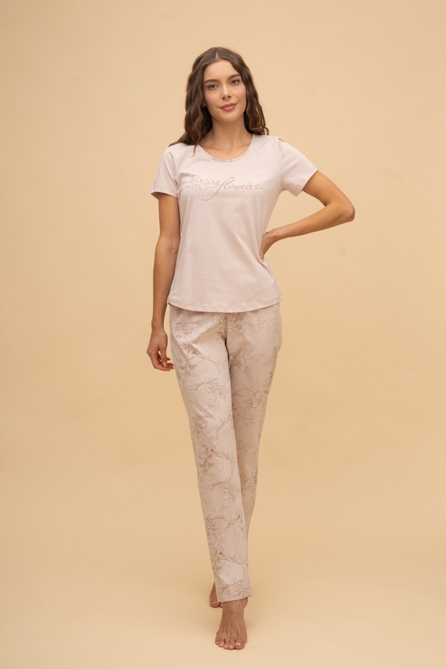 Pajamas "Ease flowers" (Beige)