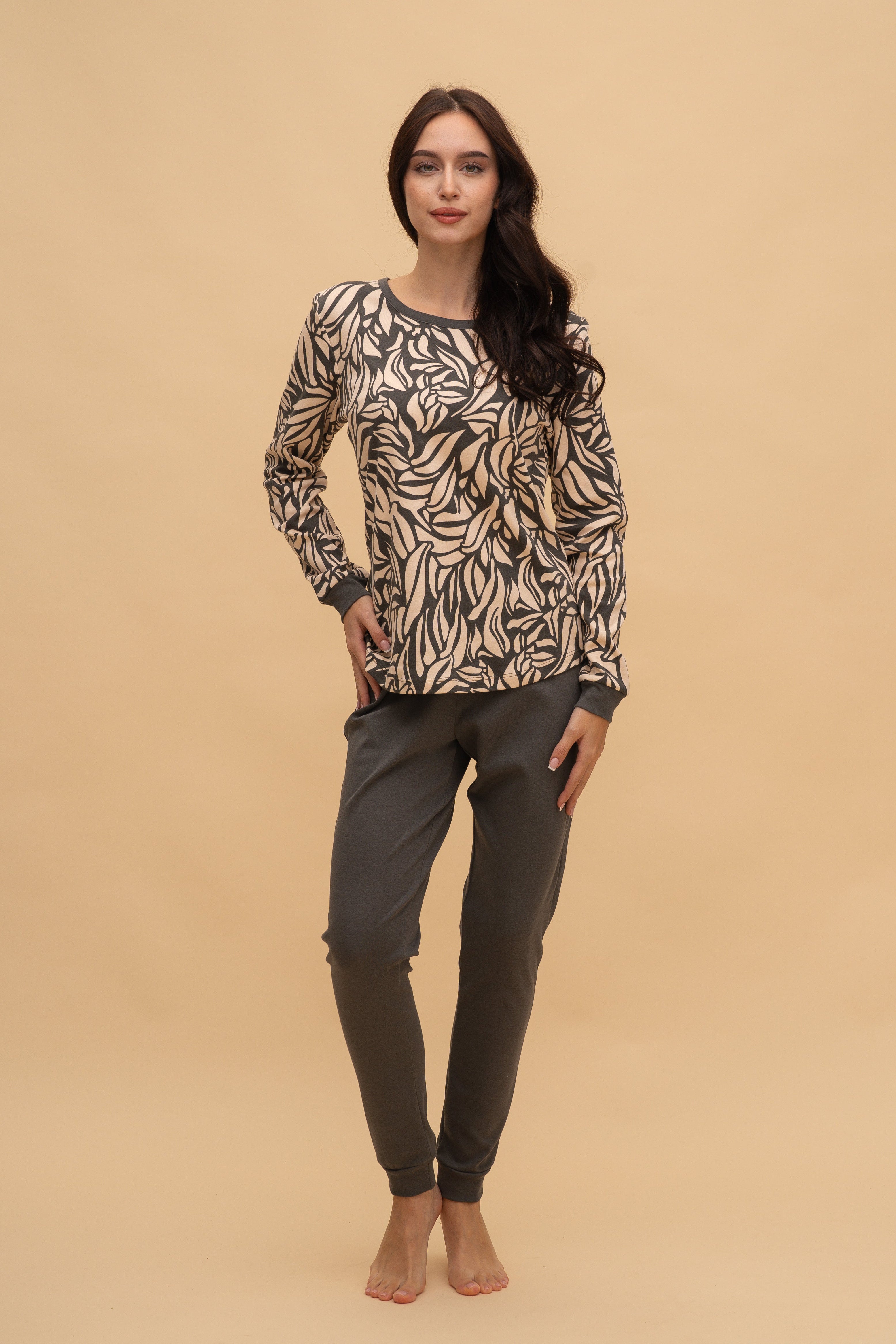 Пижама с дълъг ръкав интерлог "Graphite Leaves"